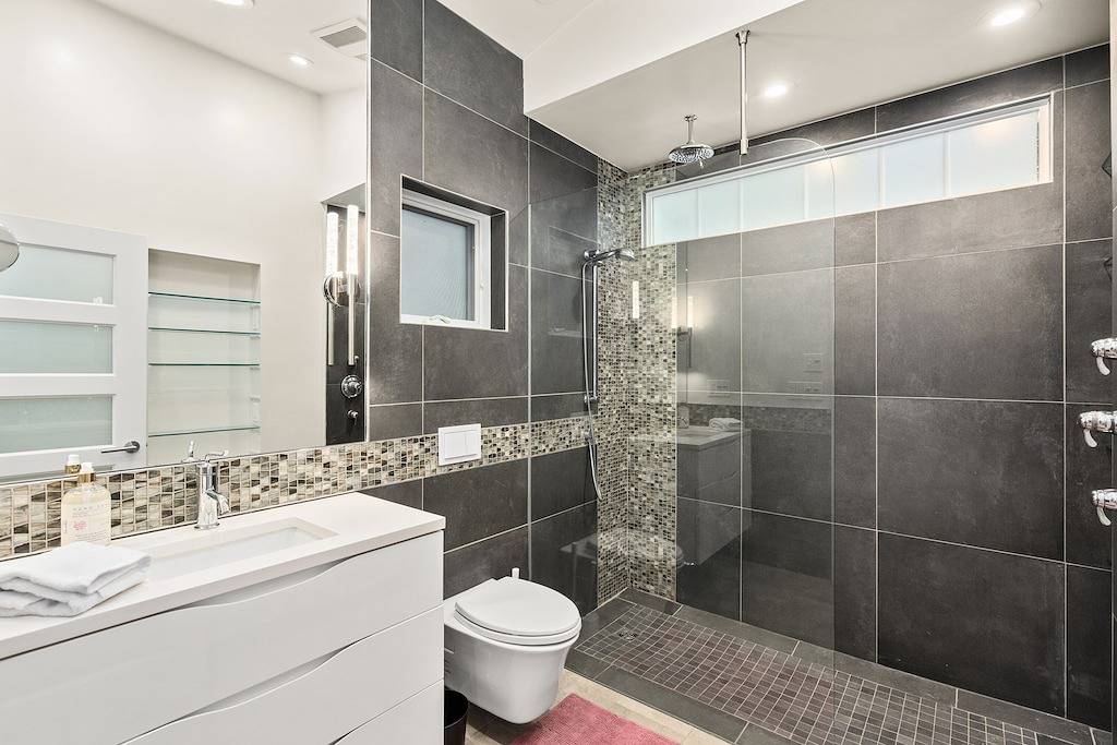 Modern and cool cottage close to pebble beach! in Middletown, Newport County