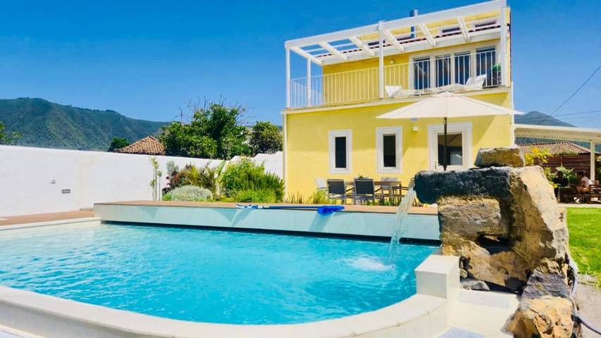 Casa rural para 4 personas, con Balcón y Terraza además de Jardín y Piscina en El Paso