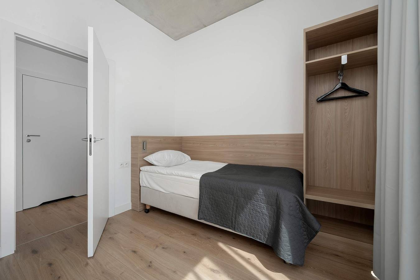 Ganze Wohnung, Modern Apartment in Center | Air Conditioning | Desk in Breslau, Niederschlesien
