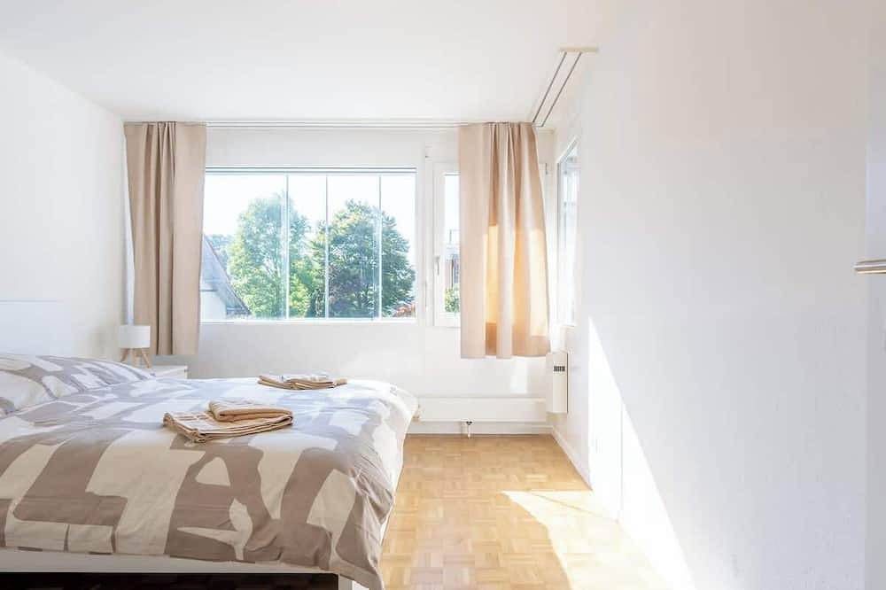 Ganze Wohnung, Bright Lake Thun Apartment|Walk to Lake + Parking in Thun, Thunersee