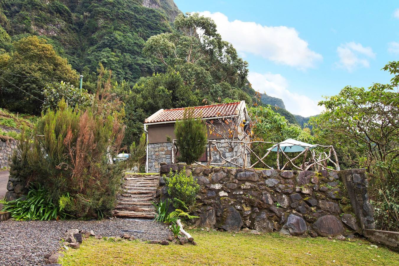 Chalet de vacances "The Perfect Cottage" avec vue sur les montagnes et Wi-Fi in São Vicente (Madeira), Zona de Proteção Especial da Laurissilva da Madeira