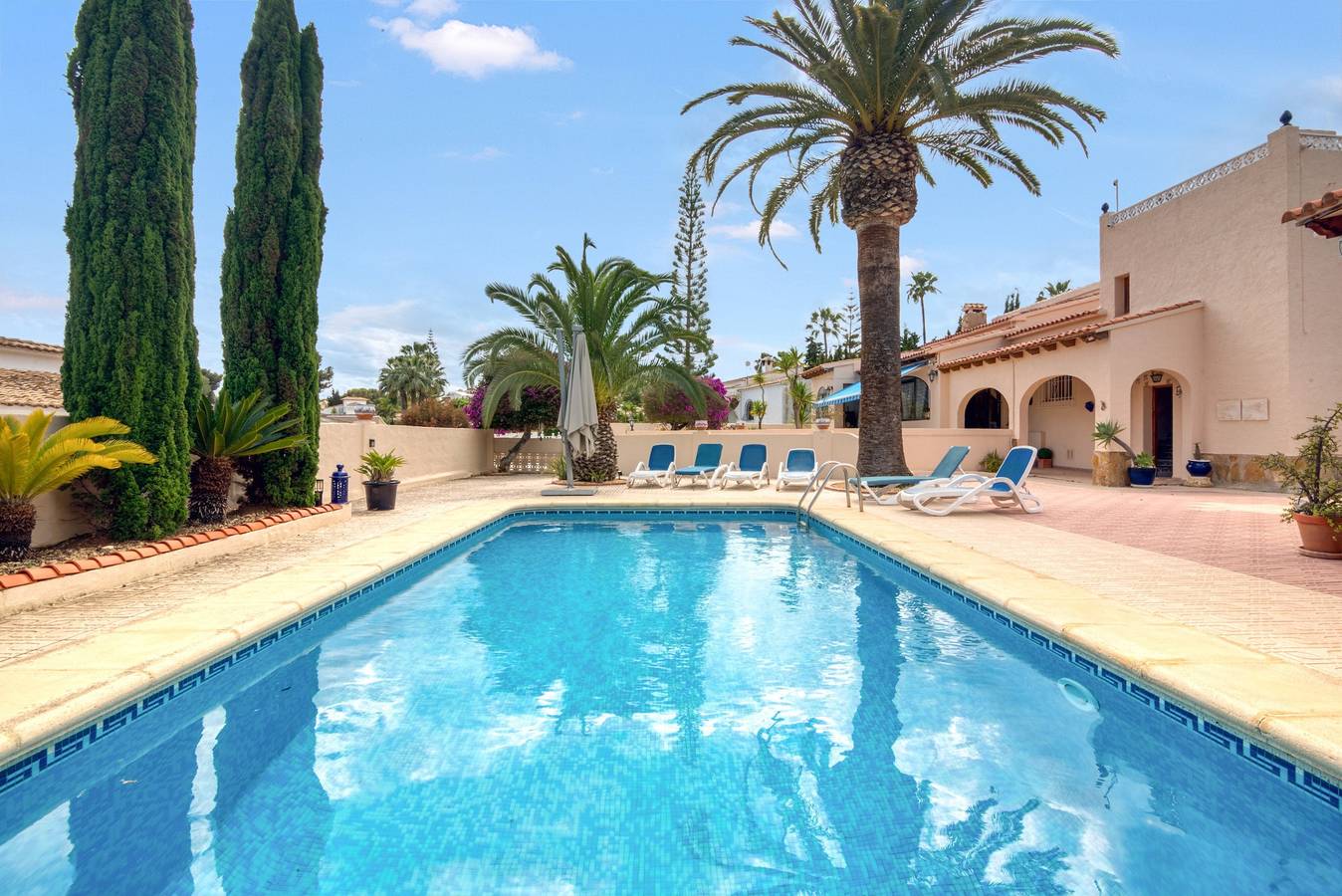 Villa "Shalimar" in Moraira with Pool & Wi-Fi in La Sabatera, Teulada (Spain)