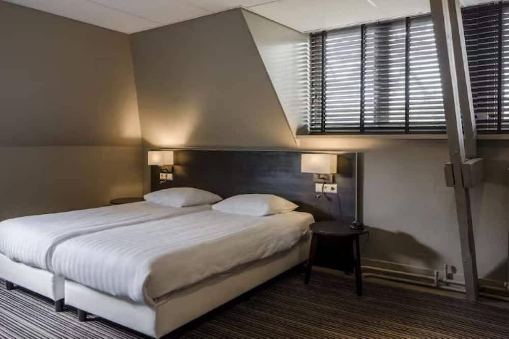 Ultimate Nature Retreat – Peaceful Room Surrounded by Nature and Trails in Oisterwijk, Noord-Brabant
