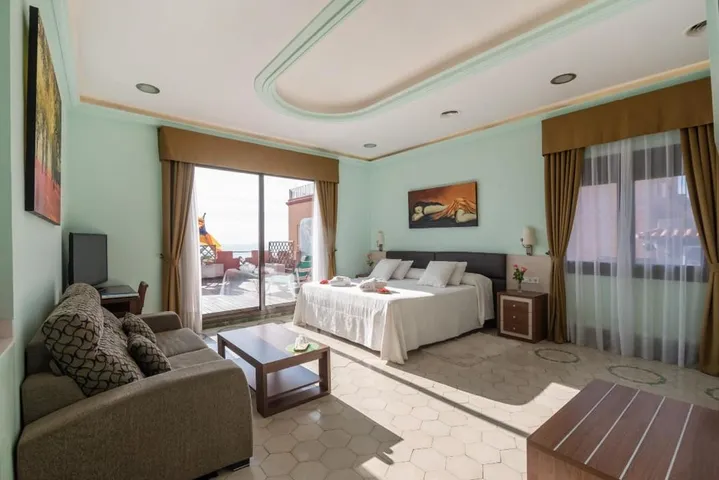 Hotel para 5 personas, con jacuzzi y terraza, Se admiten mascotas - 1