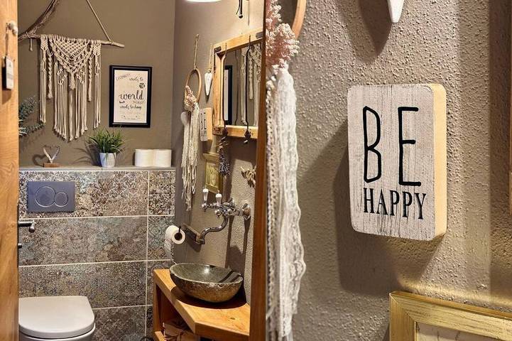 Ganze Wohnung, Neu ab Juli: Einzigartiges Loft am Seerosenteich 🌺 Haustiere ♡ -lich willkommen in Hausham, Alpenland Tegernsee Schliersee