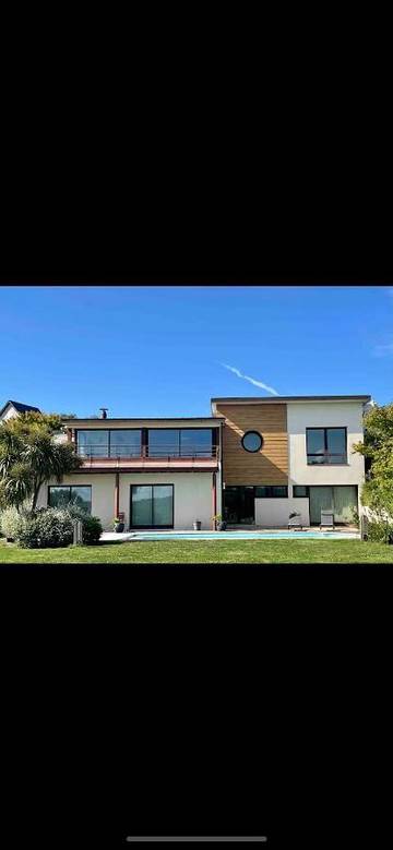Maison d’hôte pour 4 personnes, avec vue et terrasse ainsi que jardin et piscine dans Port Le Dourduff