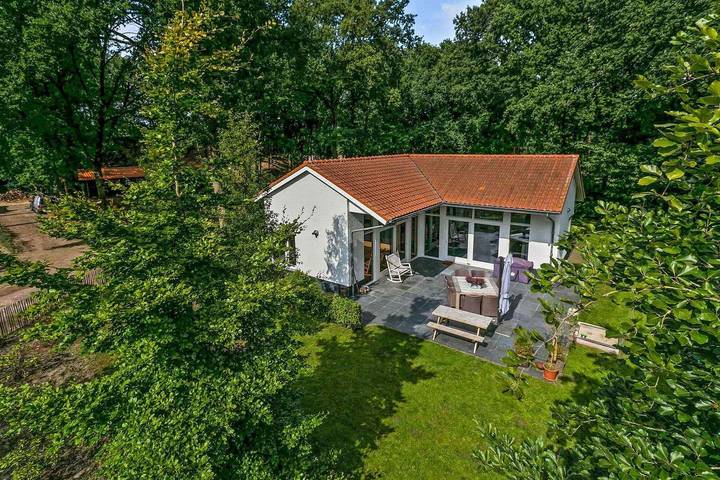 Vakantiehuis voor 12 personen, met terras en tuin in Uden