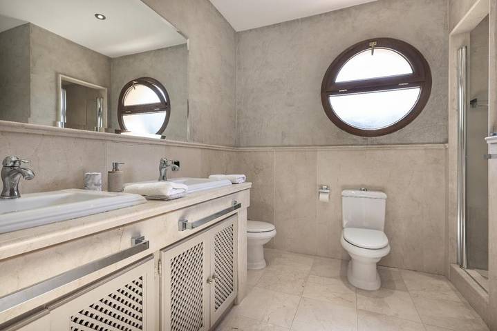 Casa rural para 16 personas, con Balcón y Terraza además de Jardín y Piscina en Sotogrande - 3