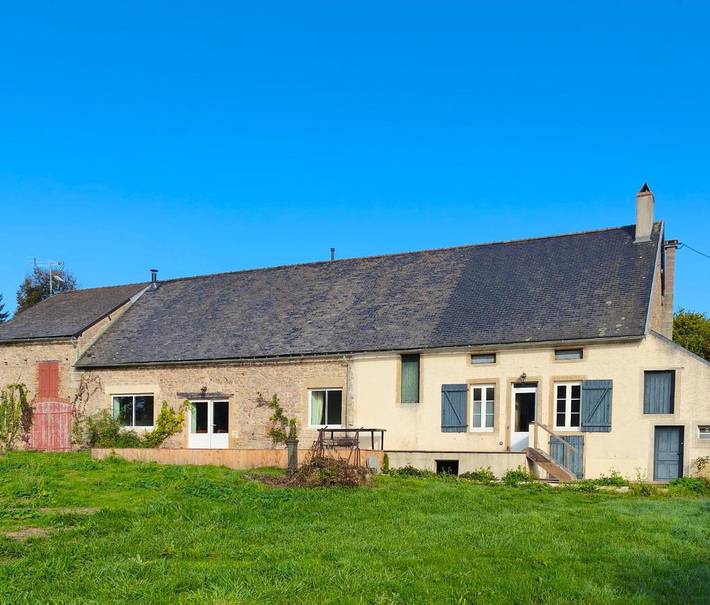 Location de vacances pour 12 personnes, avec vue et jardin à Saint-Martin-de-la-Mer - 2