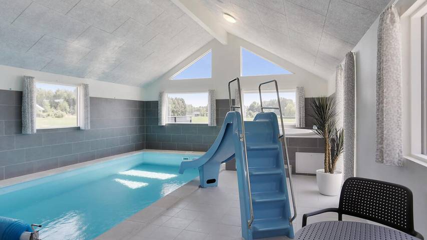 Ferienhaus für 24 Personen, mit Terrasse und Garten sowie Sauna in Råbylille Strand - 3