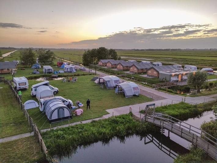 Camping voor 5 personen, with terras and uitzicht as well as tuin in Provincie Utrecht