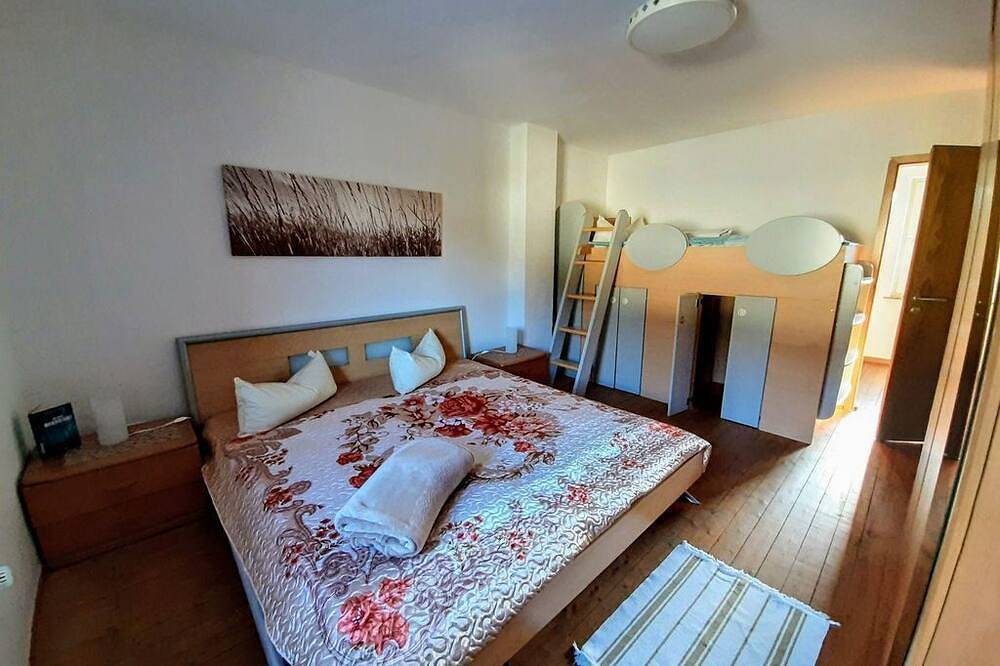 Ferienhaus Engelsdorf (bis 27 Pers.) - Südeifel Familien- u. Gruppenferienhäuser in Zweifelscheid, Eifelkreis Bitburg-Prüm