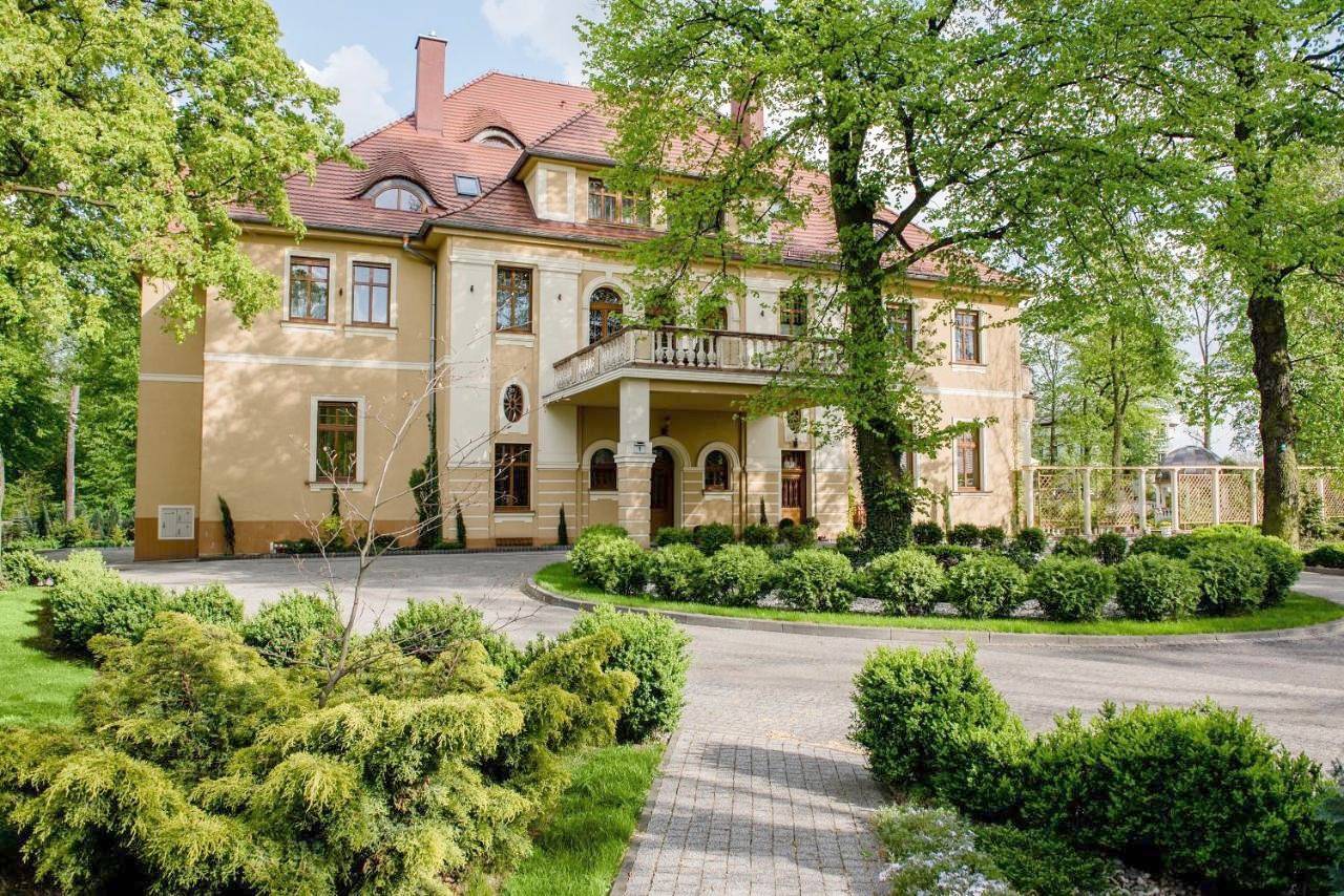 Cały apartament wypoczynkowy, Pałac Ogrodowa in Tarnowskie Góry, Śląsk