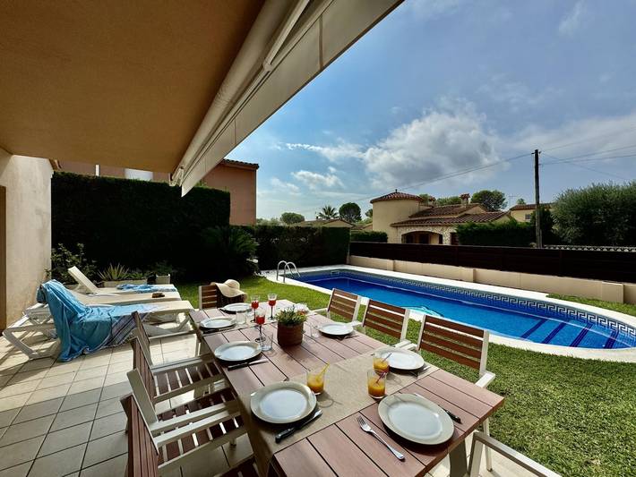 Casa rural para 8 personas, con Balcón y Terraza además de Jardín y Piscina en San Mori - 3
