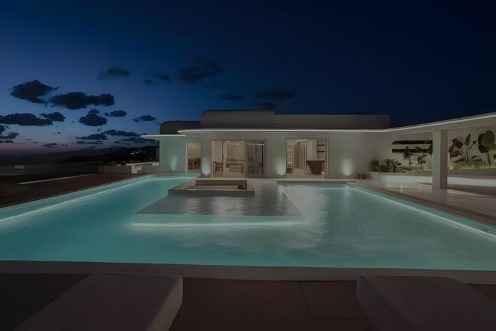 Vacation rental for 16 people, with yard in Mykonos