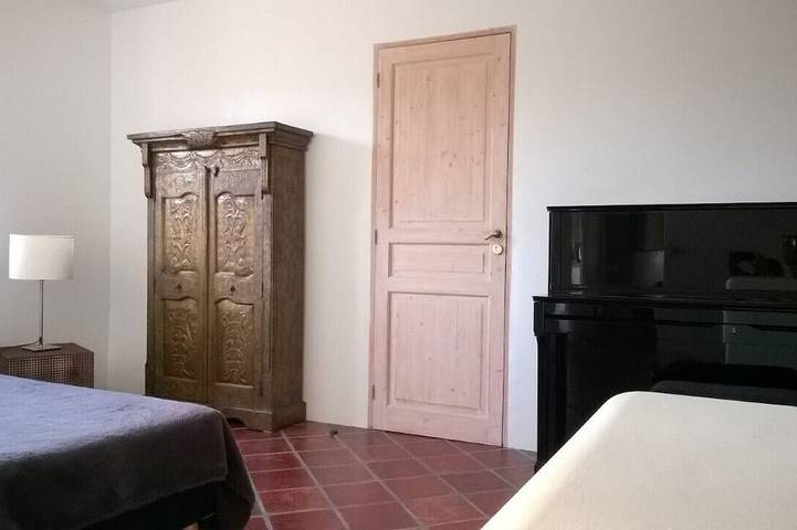 Location de vacances pour 8 personnes, avec jardin à La Roque-sur-Pernes - 4