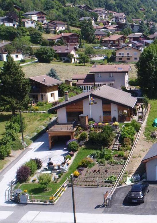 Gîte pour 2 personnes, avec vue et jardin à Arbaz - 2