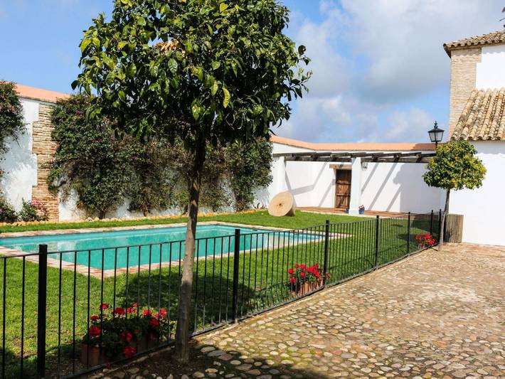 Casa de vacaciones para 6 personas, con terraza y piscina en Écija