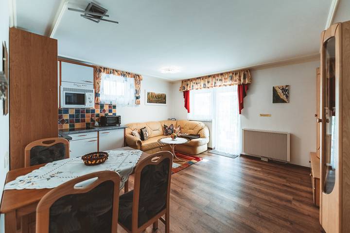 Ganze Ferienwohnung, Garten-Apartment Seighäusl - mit Pool & Joker Card in Saalbach, Saalbach-Hinterglemm