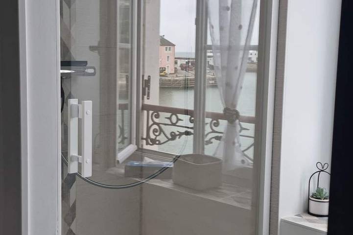 Gîte pour 4 personnes, avec balcon dans Office De Tourisme De Belle Ile En Mer - 2