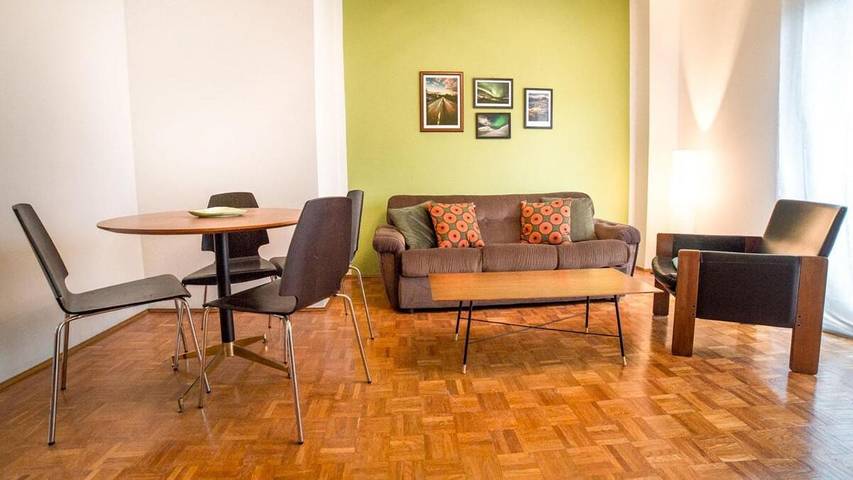 Gîte pour 4 personnes, avec balcon dans Pettenasco - 2