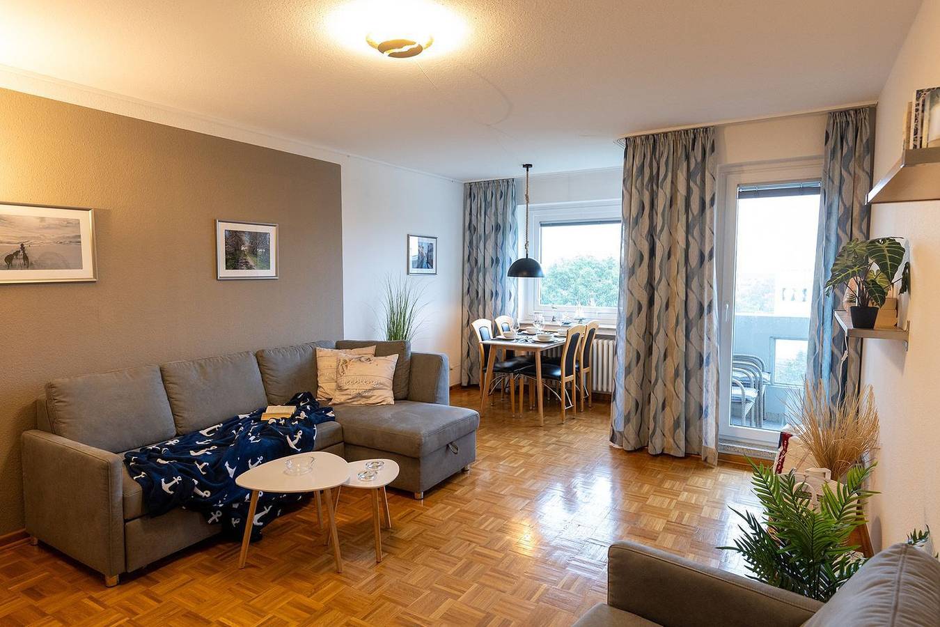 Ganze Wohnung, Ferienwohnung Werfthaven mit Balkon und in Premiumlage. in Geestemünde, Bremerhaven