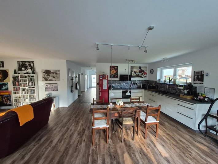 Ferienwohnung für 4 Personen, mit Terrasse und Garten sowie Pool
