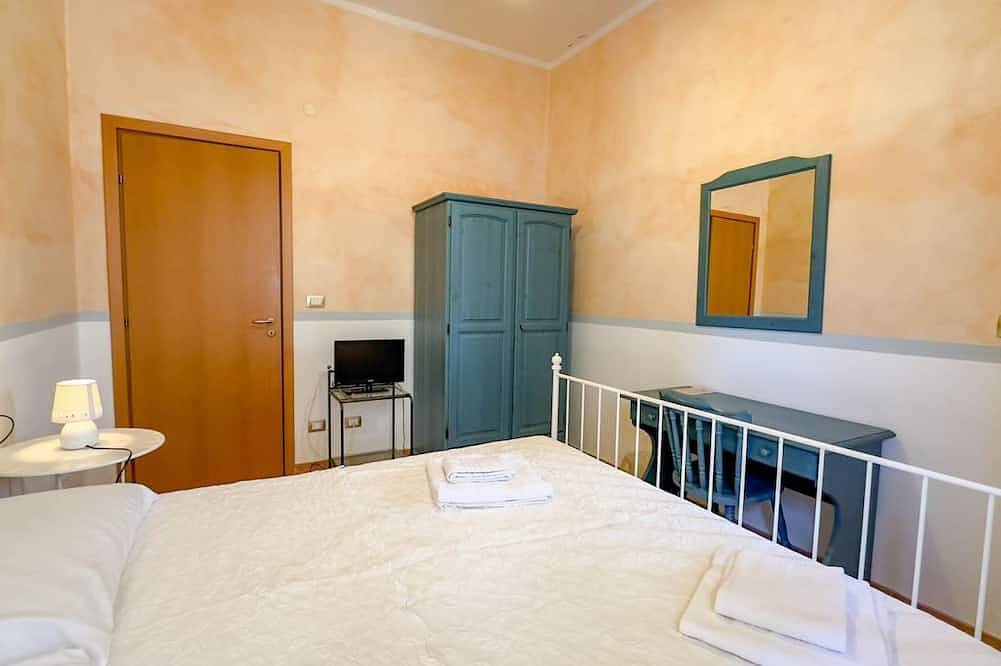 Entire apartment, Su Recreu 'E Mare 203 - Double room in Bosa Marina, Planargia