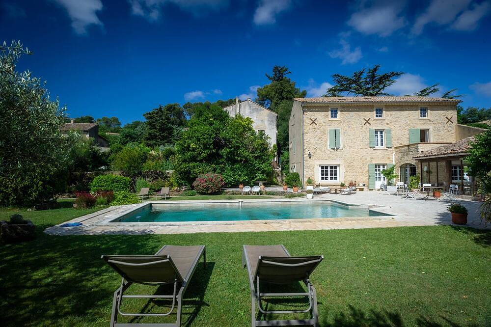Ganze Wohnung, Appartement au Calme Avec Piscine in Orsan, Nimes und Umgebung