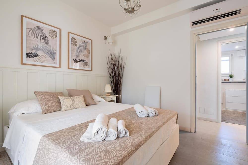 Villa  Portorosa con ampio giardino e piscina privata riscaldata in Tonnarella, Furnari