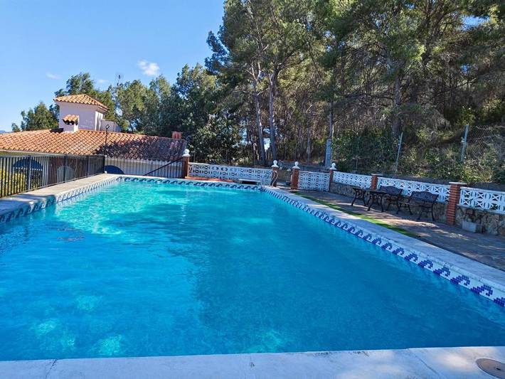 Location de vacances pour 11 personnes, avec piscine ainsi que jardin et jacuzzi à Llíria - 3