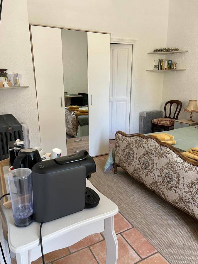 Gîte pour 2 personnes, avec terrasse, adapté aux familles à Grignan - 4