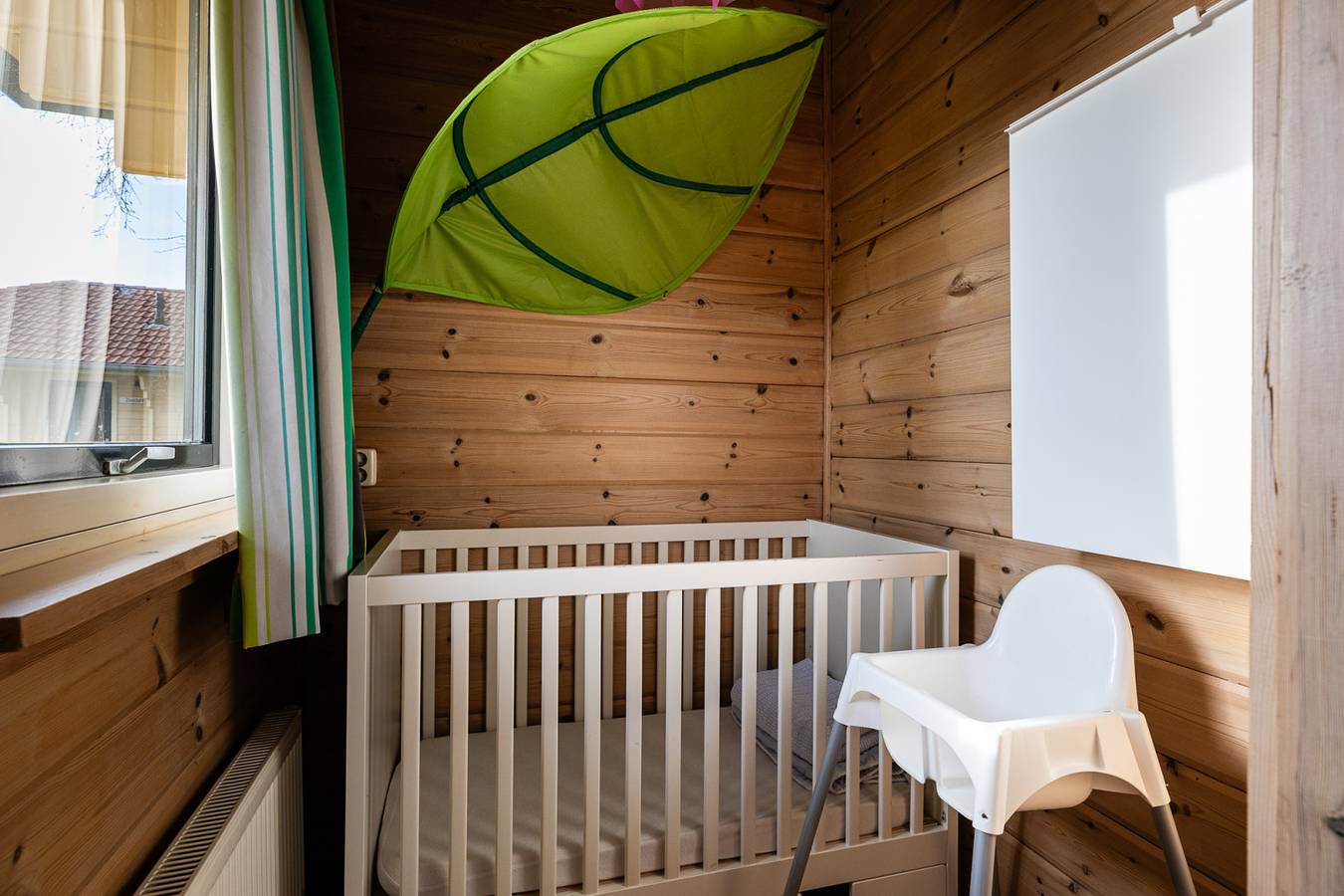 Kinderfreundlicher Bungalow für 4 Personen mit Kamin und Terrasse in Oosterend, Westfriesische Inseln