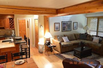 Glamping for 8 Guests in Whistler, Whistler Blackcomb, Picture 3