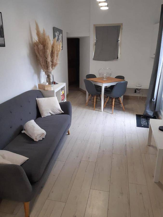 Gîte pour 4 personnes, avec Terrasse à Clermont-Savès