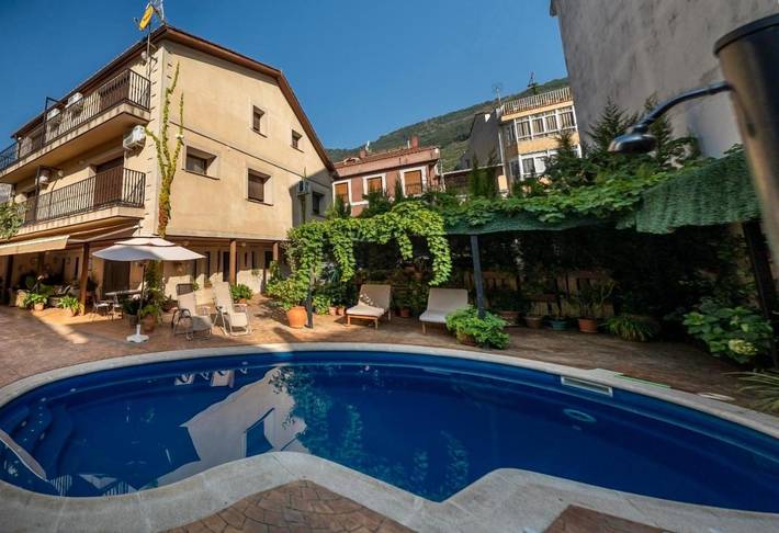 Chalet para 10 personas, con Balcón y Terraza además de Jardín y Piscina en Valle del Jerte