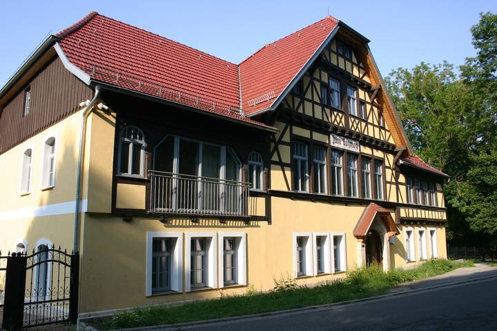 Ferienwohnung für 2 Personen, mit Balkon und Seeblick in Bad Langensalza