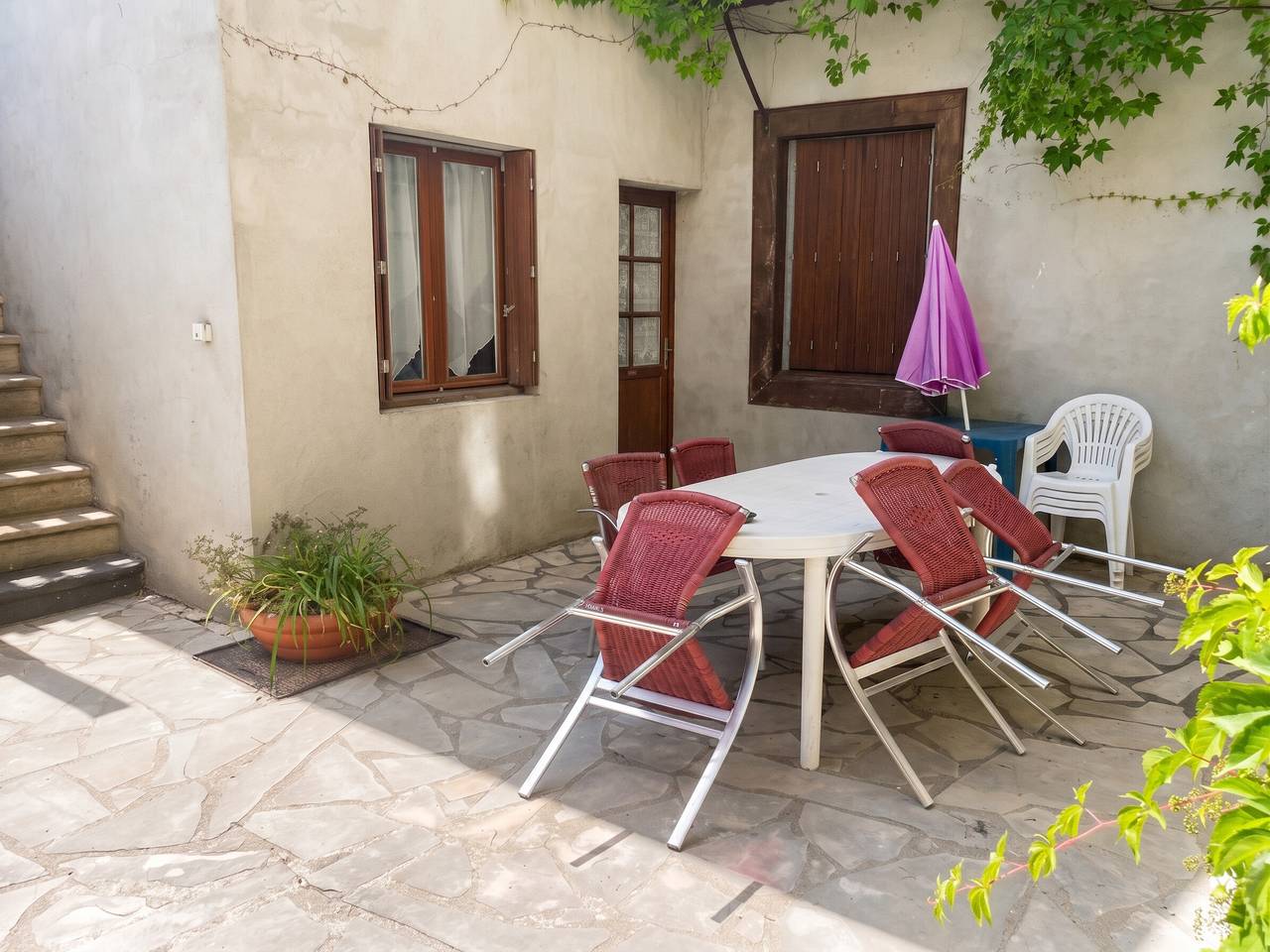 Studio entier, Studio confortable à Néris-les-Bains - 18 m² + Balcon in Néris-les-Bains, Région de Montluçon