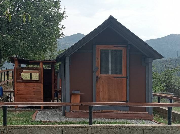Gîte pour 2 personnes, avec jardin ainsi que terrasse et piscine