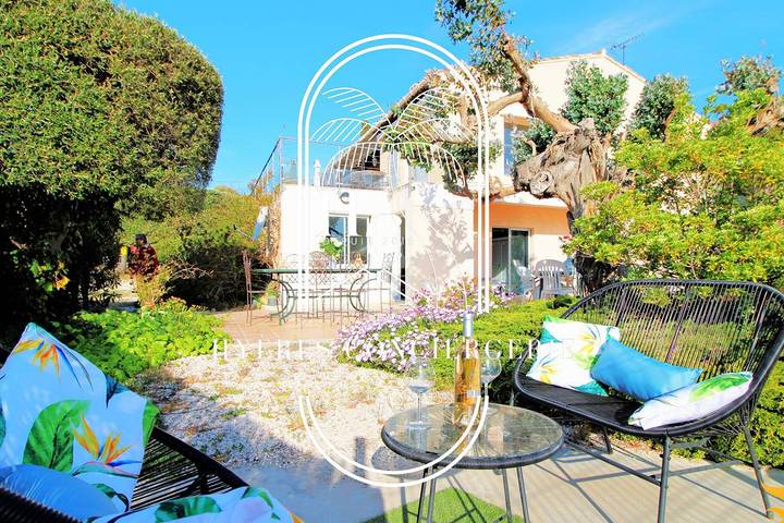 Gîte pour 6 personnes, avec terrasse, adapté aux familles à Giens - 2