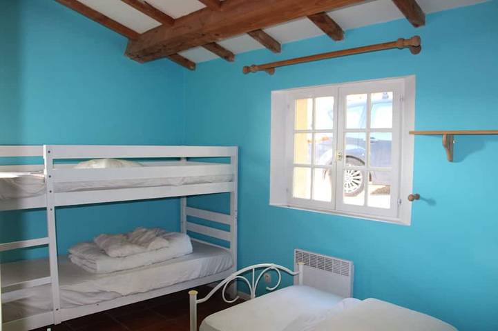 Schöne provenzalischen Haus Reben und Olivenbäumen - die Ruhe in der Französisch Riviera in Sanary-sur-Mer, Mittelmeerküste (Frankreich)