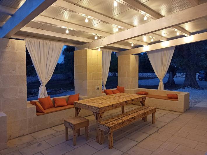 Agriturismo per 6 persone, con giardino e piscina in Provincia di Brindisi