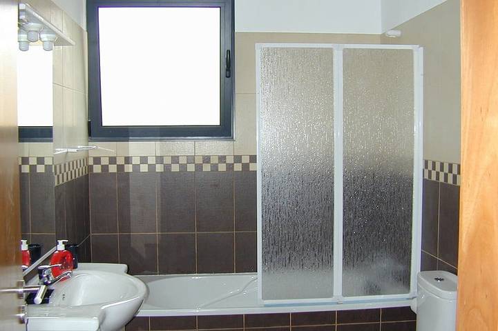 Location de vacances pour 6 personnes, avec jardin et bassin pour enfant à Ribeira Brava - 4