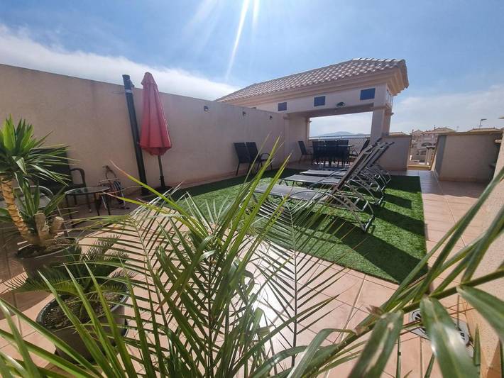 Ferienwohnung für 6 Personen, mit Balkon und Terrasse sowie Garten und Kinderpool