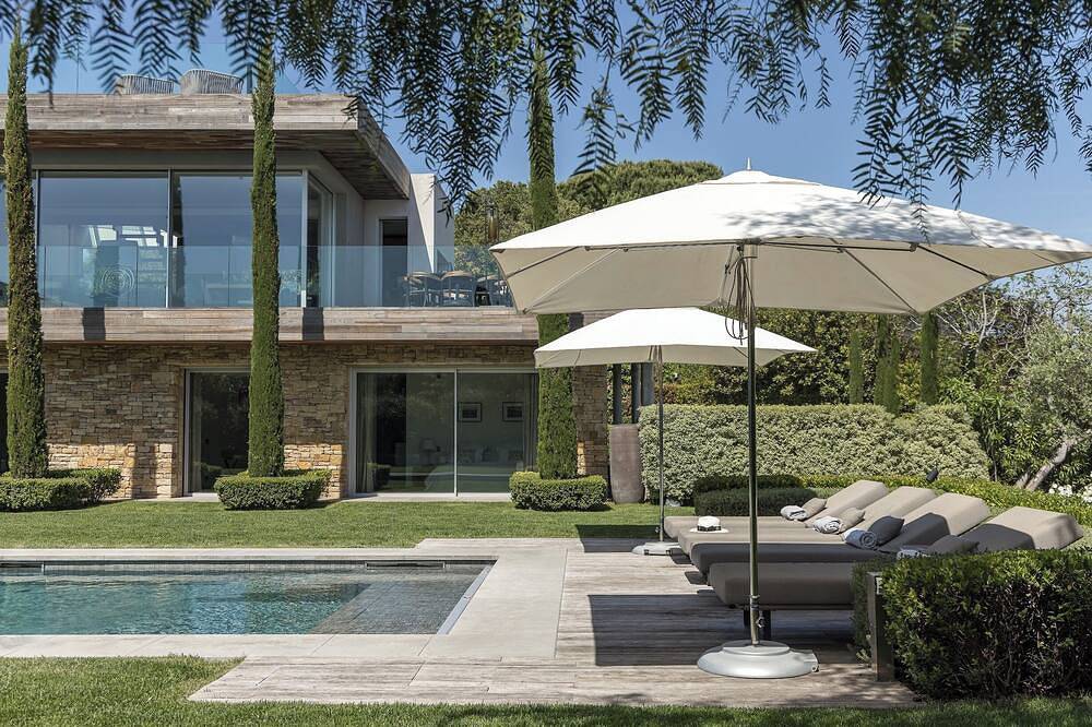 Villa for 10 People in Antibes, Cannes region