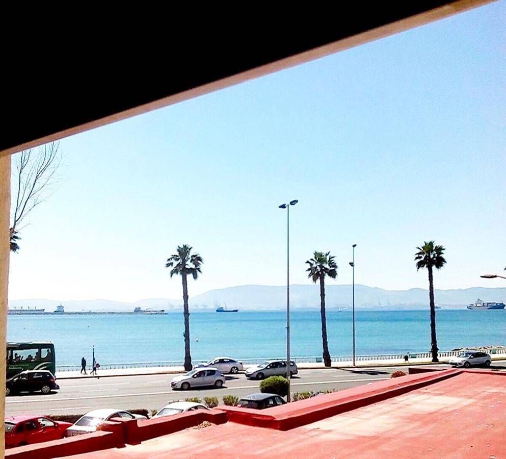 Apartamento entero, Three-Bedroom Apartment in Playa Llanito, La Línea de la Concepción