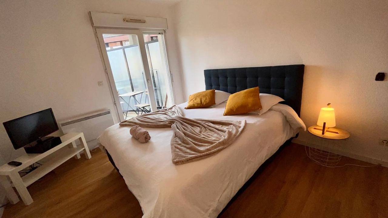 Appartement entier, Apartment with Terrace in L'Isère, Isère