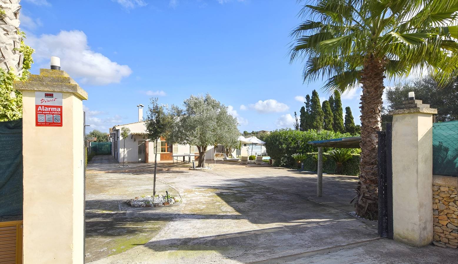 Entire apartment, Beautiful Finca Just 1 km from Manacor in Manacor, East Majorca