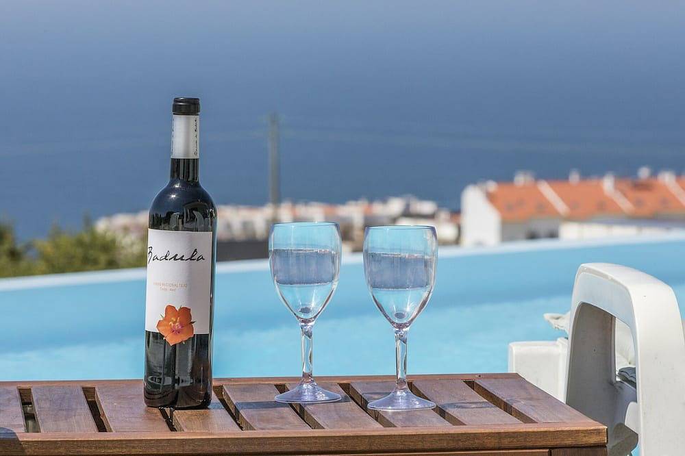 Ericeira Hills- De Luxe Villa With Heated Pool Against The Atlantic in Ericeira, Lisbon District