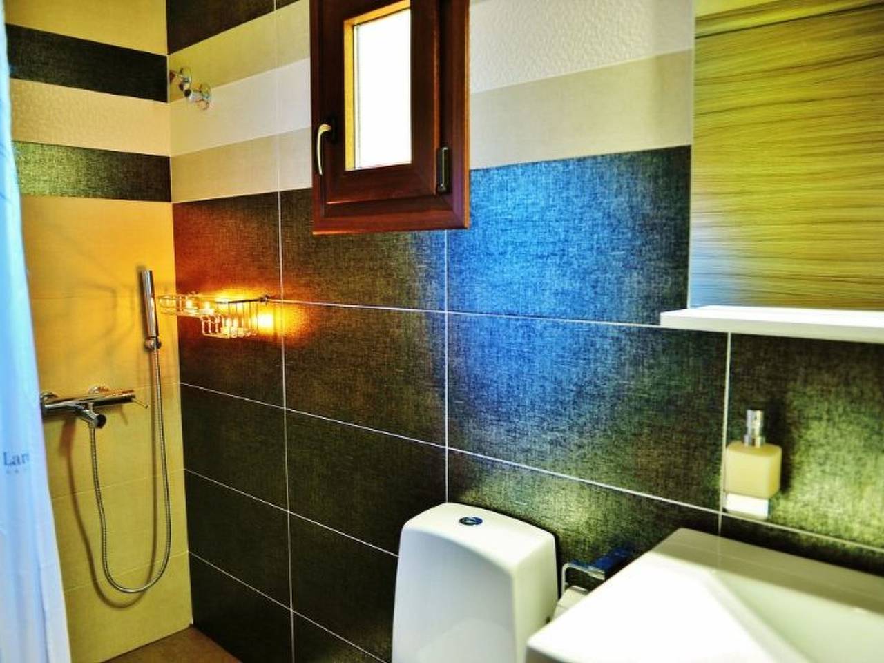 Ganze Wohnung, Superior Apartment mit 2 Schlafzimmern und Meerblick in Psakoudia, Chalkidiki